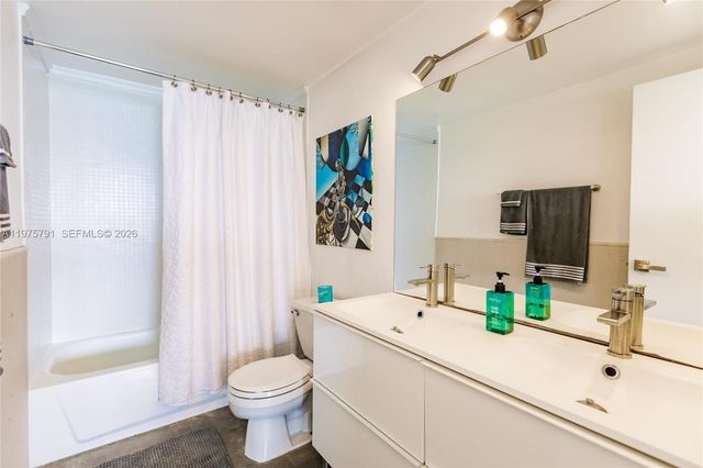 1000 West Avenue Penthouse 11, Miami Beach, FL 33139