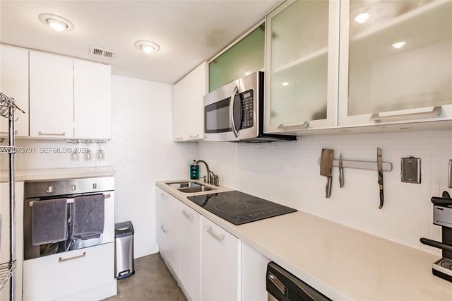 1000 West Avenue Penthouse 11, Miami Beach, FL 33139