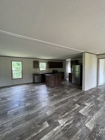 9494 Sunrise Rd, Red Boiling Springs, TN 37150