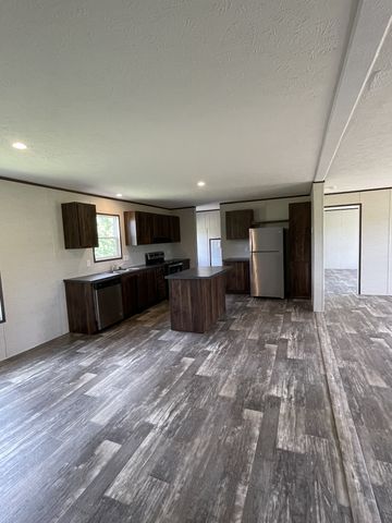 9494 Sunrise Rd, Red Boiling Springs, TN 37150