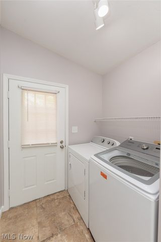 3862 & 3866 Seneca Street, Stow, OH 44224