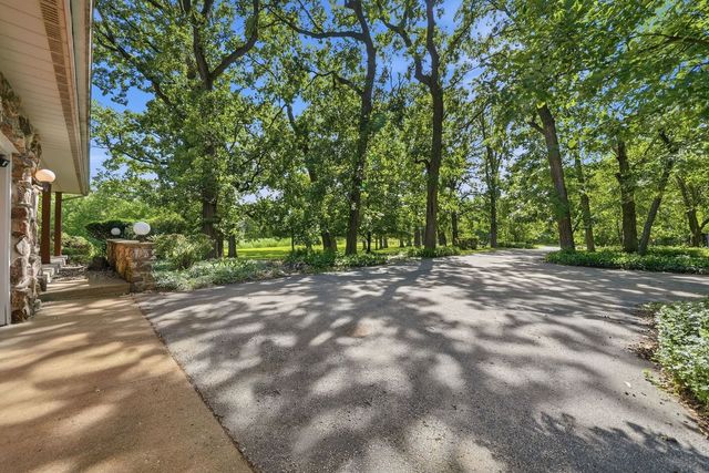 19631 NW Frontage Road, Shorewood, IL 60404
