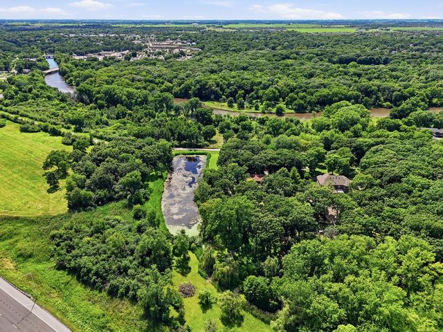 19631 NW Frontage Road, Shorewood, IL 60404
