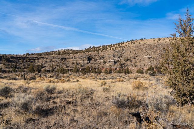 12233 NW Steelhead Falls Drive, Terrebonne, OR 97760