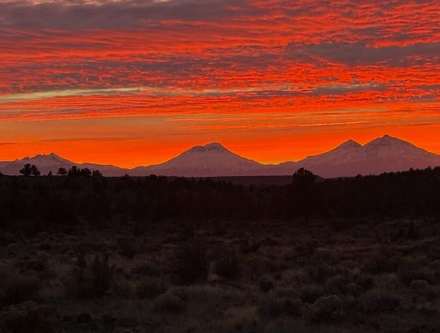 12233 NW Steelhead Falls Drive, Terrebonne, OR 97760