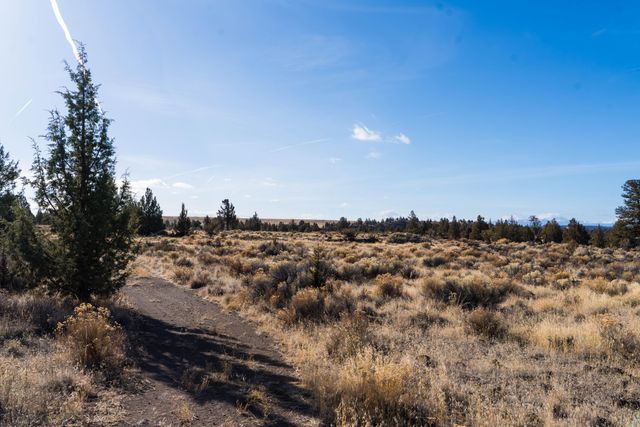 12233 NW Steelhead Falls Drive, Terrebonne, OR 97760