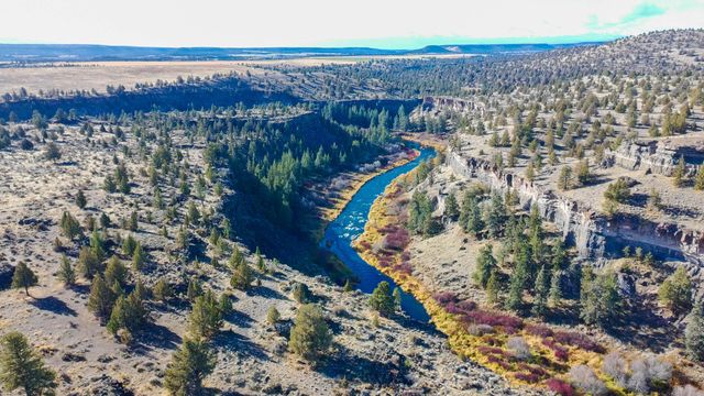 12233 NW Steelhead Falls Drive, Terrebonne, OR 97760