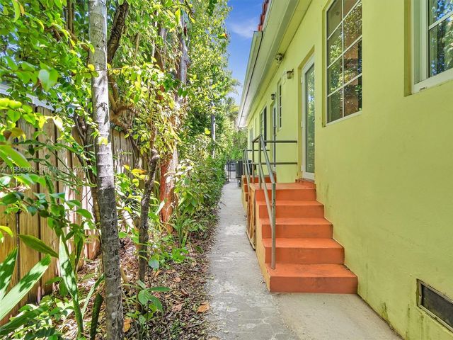 910 Lenox Ave 2, Miami Beach, FL 33139