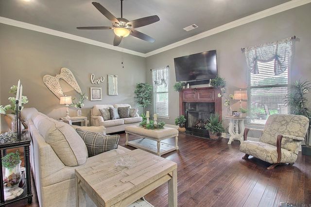 4418 Union Dr, Addis, LA 70710