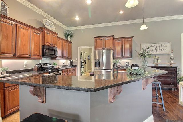 4418 Union Dr, Addis, LA 70710