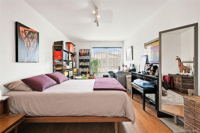 827 E 161st Street B, Bronx, NY 10459