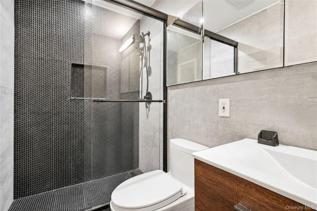 827 E 161st Street B, Bronx, NY 10459