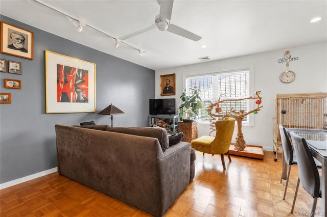 827 E 161st Street B, Bronx, NY 10459