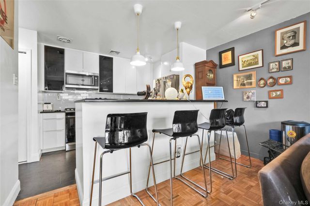 827 E 161st Street B, Bronx, NY 10459