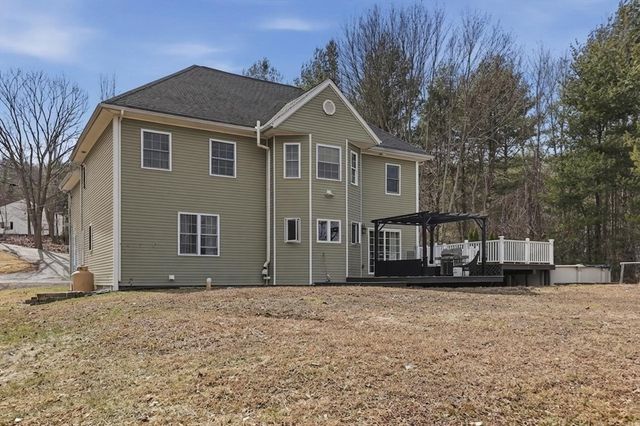 192 Southbridge Road, Dudley, MA 01571