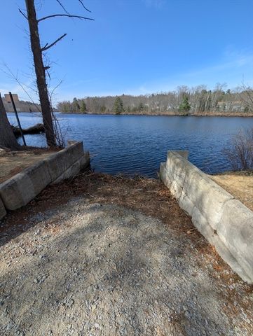 192 Southbridge Road, Dudley, MA 01571