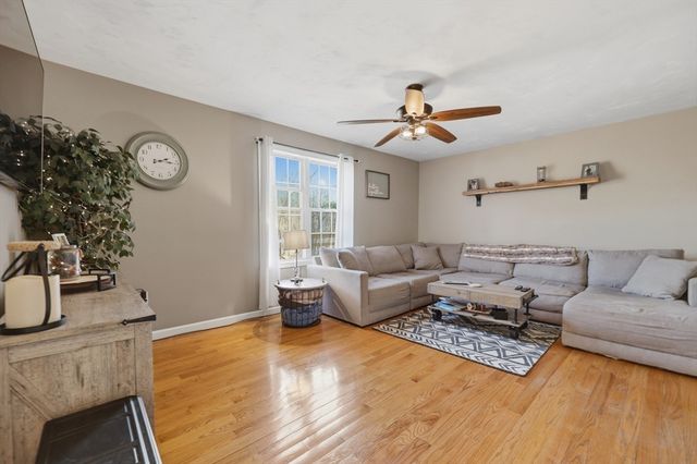 192 Southbridge Road, Dudley, MA 01571