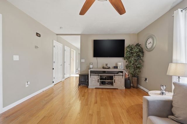 192 Southbridge Road, Dudley, MA 01571