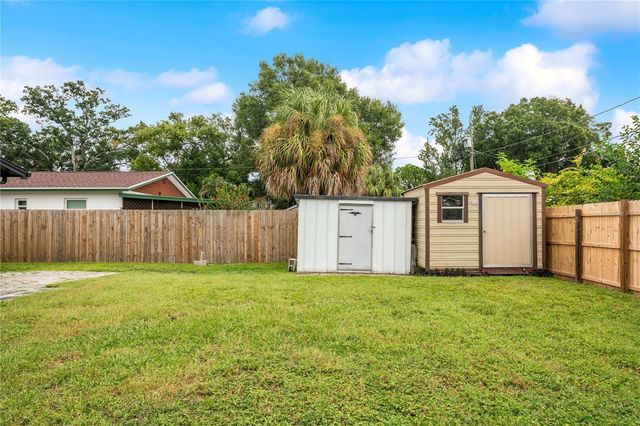5527 COMMONWEALTH AVENUE N, St Petersburg, FL 33703
