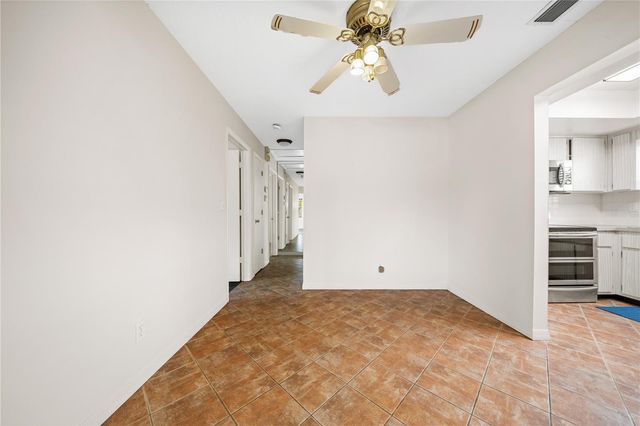 5527 COMMONWEALTH AVENUE N, St Petersburg, FL 33703