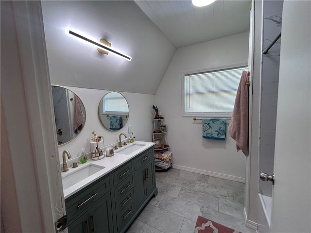 297 Vista Dr, Sandia, TX 78383