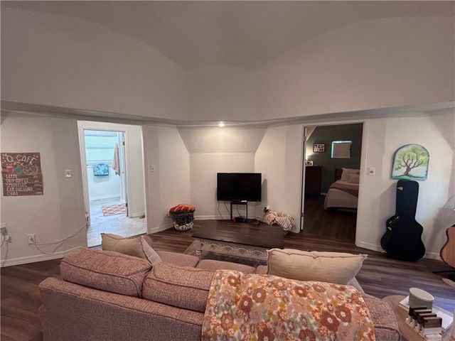 297 Vista Dr, Sandia, TX 78383
