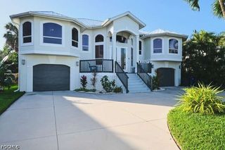 21067 Saint Peters DR, Fort Myers Beach, FL 33931
