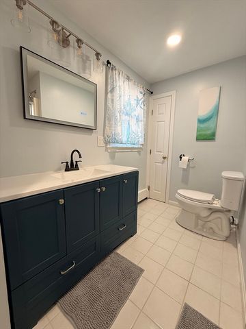 67 Algonquin St, Wareham, MA 02532