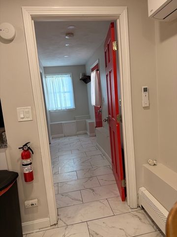 67 Algonquin St, Wareham, MA 02532