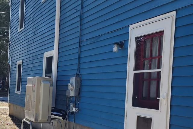 67 Algonquin St, Wareham, MA 02532