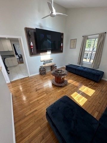 67 Algonquin St, Wareham, MA 02532