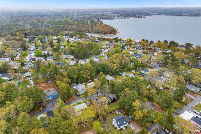 67 Algonquin St, Wareham, MA 02532