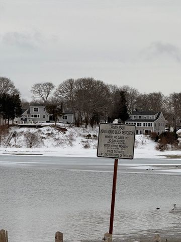 67 Algonquin St, Wareham, MA 02532