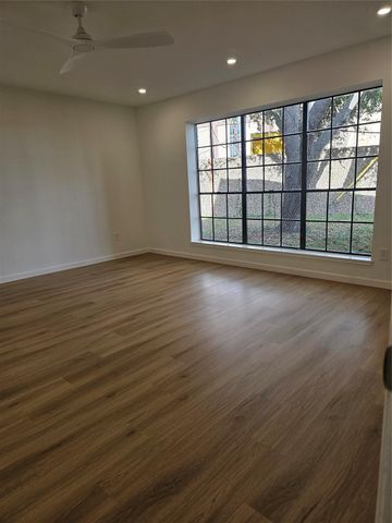 3027 Country Club Boulevard, Sugar Land, TX 77478