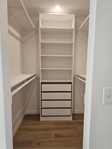 3027 Country Club Boulevard, Sugar Land, TX 77478