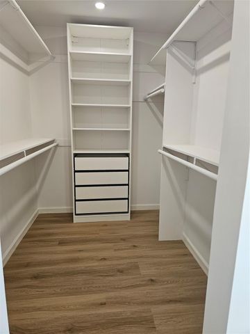 3027 Country Club Boulevard, Sugar Land, TX 77478