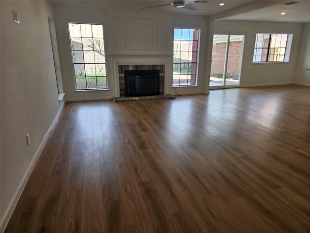 3027 Country Club Boulevard, Sugar Land, TX 77478