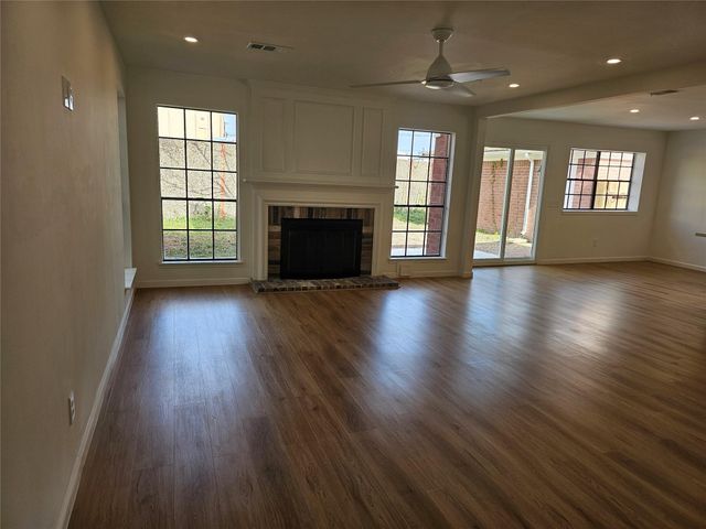 3027 Country Club Boulevard, Sugar Land, TX 77478