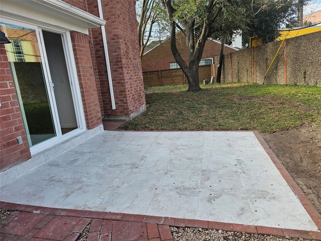 3027 Country Club Boulevard, Sugar Land, TX 77478