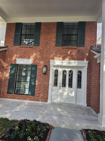 3027 Country Club Boulevard, Sugar Land, TX 77478