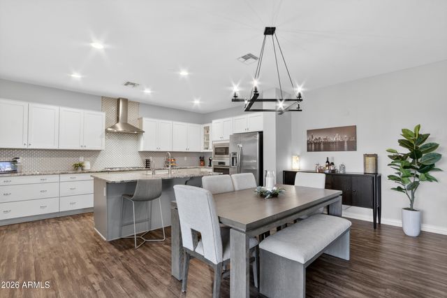 2060 S AGNES Lane, Gilbert, AZ 85295