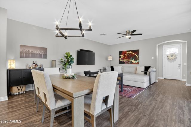 2060 S AGNES Lane, Gilbert, AZ 85295