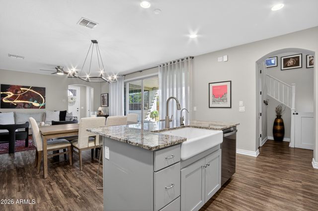 2060 S AGNES Lane, Gilbert, AZ 85295