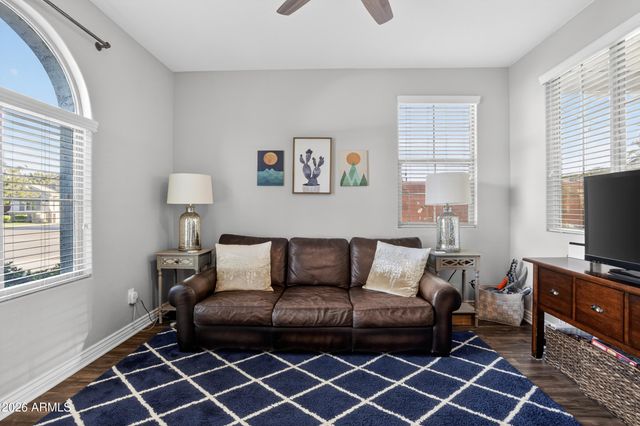 2060 S AGNES Lane, Gilbert, AZ 85295