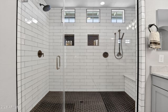 2060 S AGNES Lane, Gilbert, AZ 85295