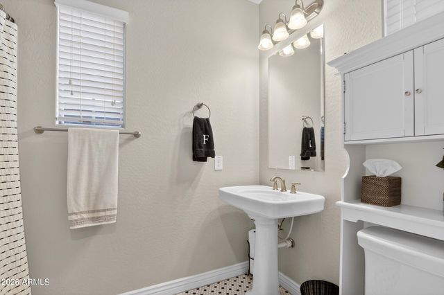 2060 S AGNES Lane, Gilbert, AZ 85295