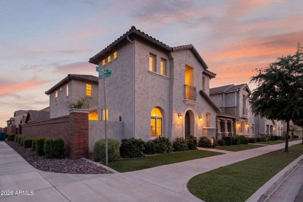 2060 S AGNES Lane, Gilbert, AZ 85295