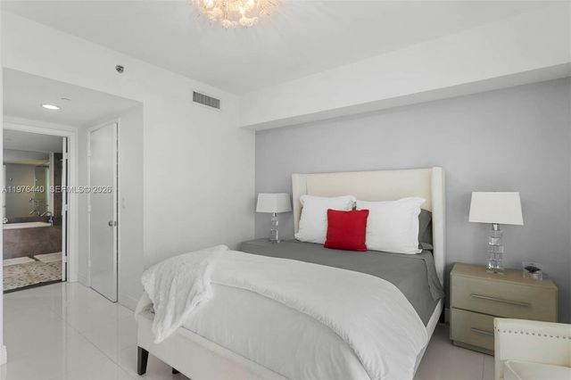 495 Brickell Ave 805, Miami, FL 33131