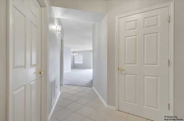 5555 N Cumberland Avenue 410, Chicago, IL 60656