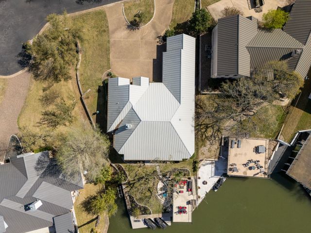 3012 Driftwood LN, Horseshoe Bay, TX 78657